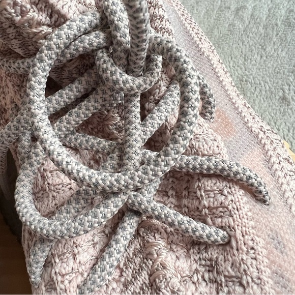 Yeezy Adidas Boost 350 V2 Knit Lace-Up Sneaker Synth Reflective Cream Pink 9.5 - Picture 8 of 16